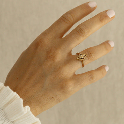 'Vintage' Vita Ring